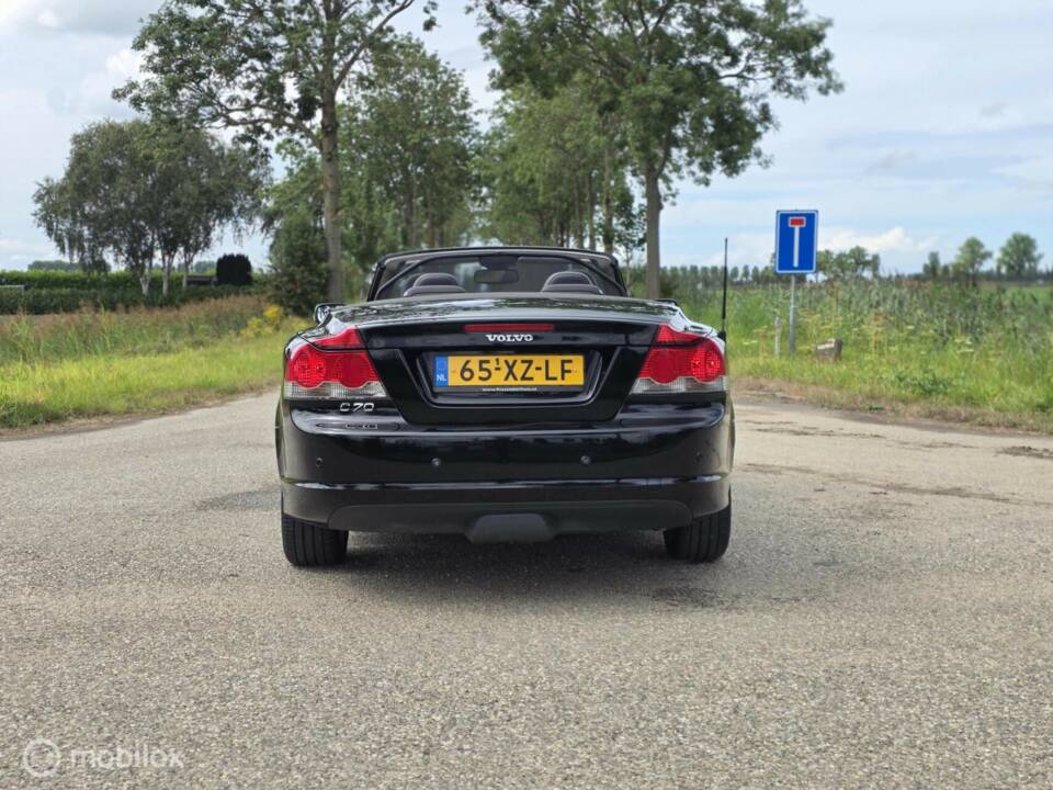 Image 7/38 de Volvo C70 2.4 (2006)