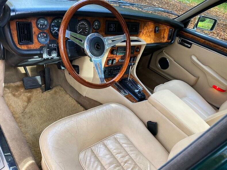 Bild 31/50 von Daimler Double Six (1992)