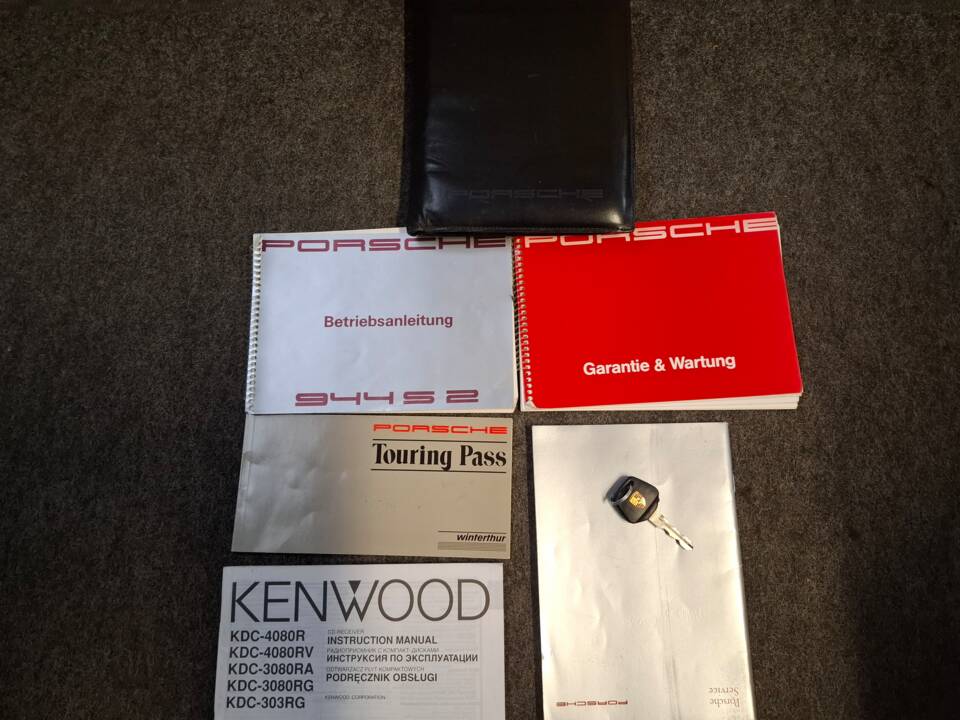 Bild 37/41 von Porsche 944 S2 (1991)