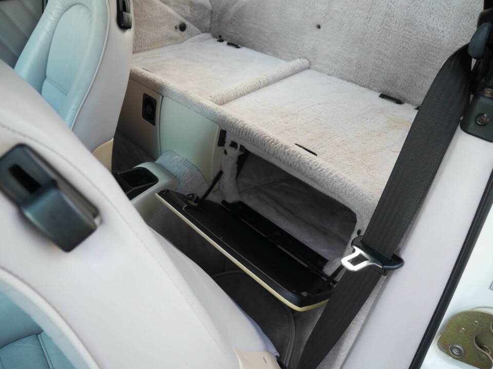 Bild 22/45 von Porsche 911 Carrera 2 (1993)