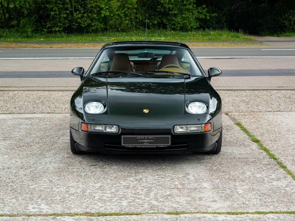 Image 10/30 of Porsche 928 GTS (1993)