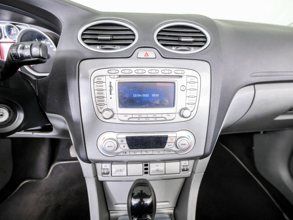 Image 38/50 of Ford Focus CC 2.0 (2008)
