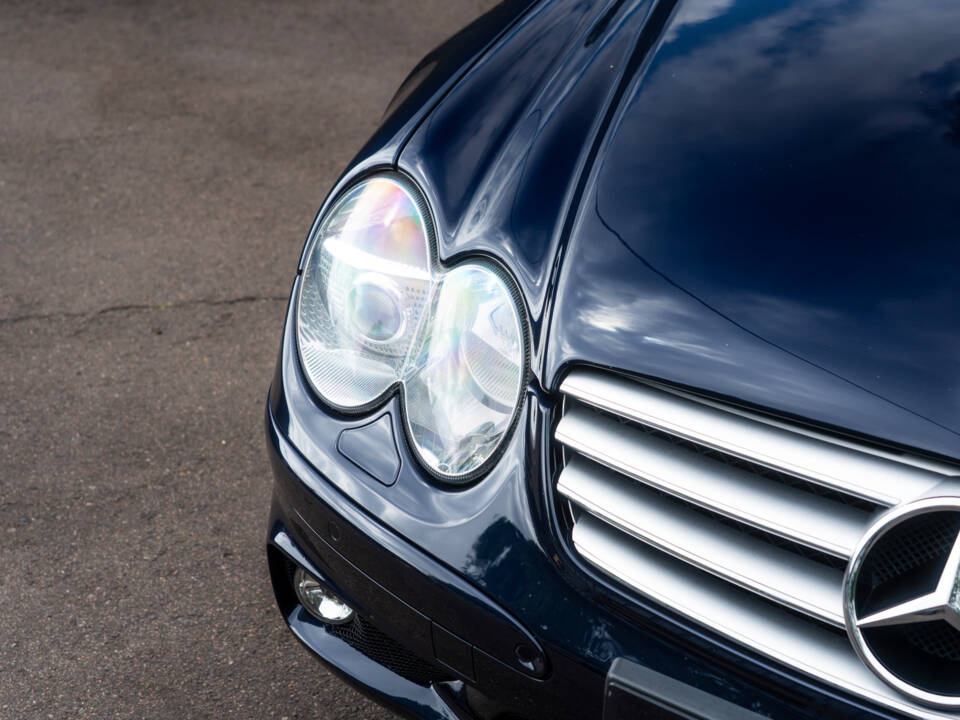 Image 59/60 of Mercedes-Benz SL 65 AMG (2004)