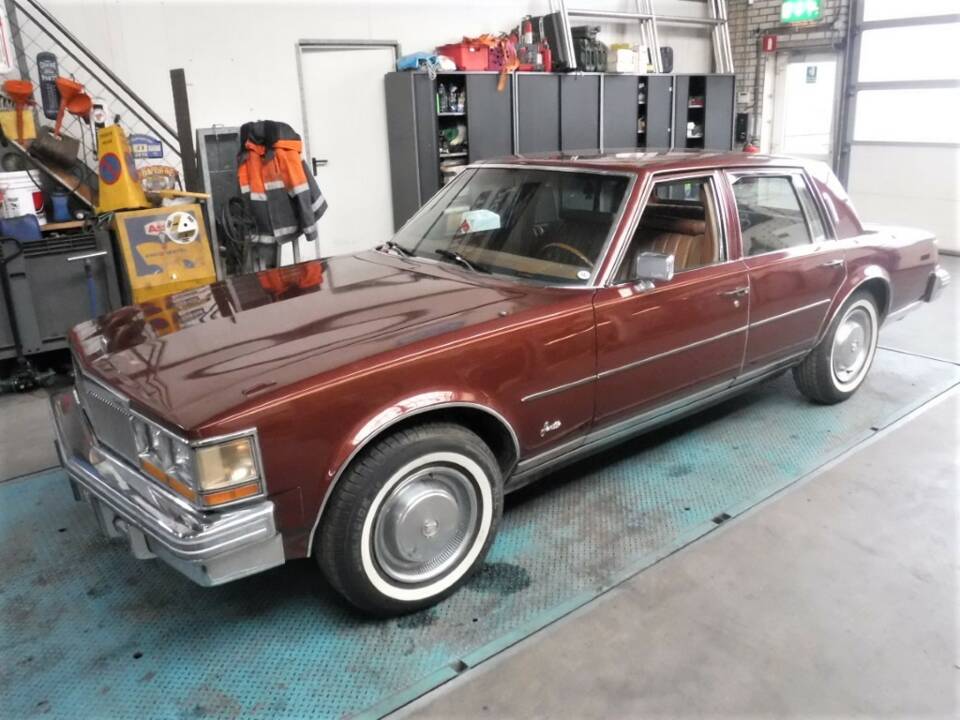 Image 27/49 of Cadillac Seville Sedan 6.0L (1979)