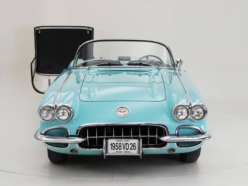 Image 13/15 of Chevrolet Corvette (1958)