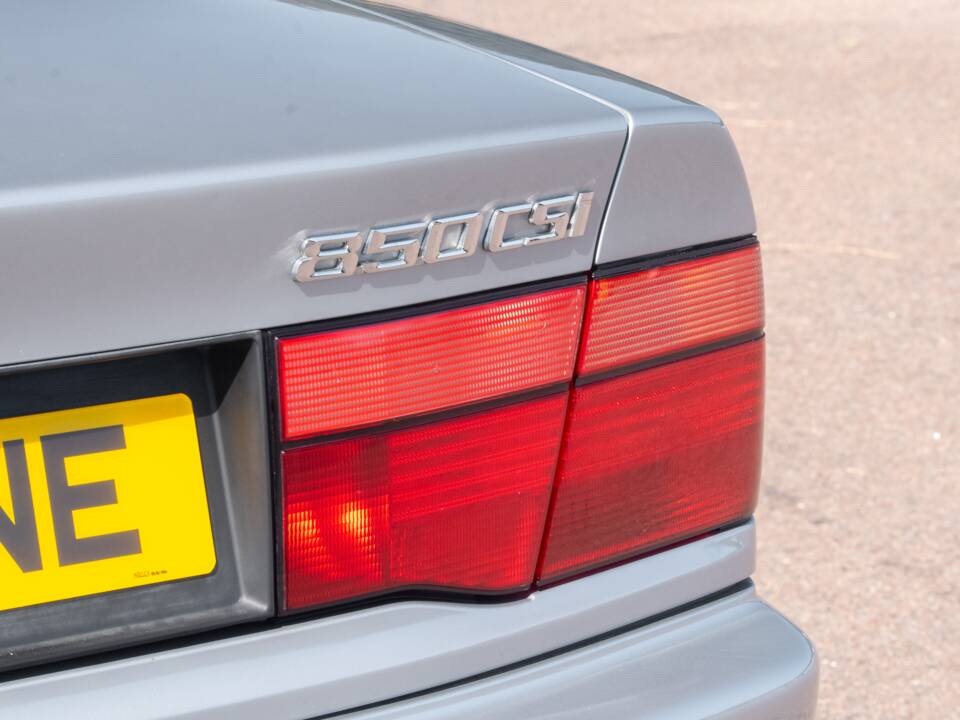Image 17/50 de BMW 850CSi (1995)
