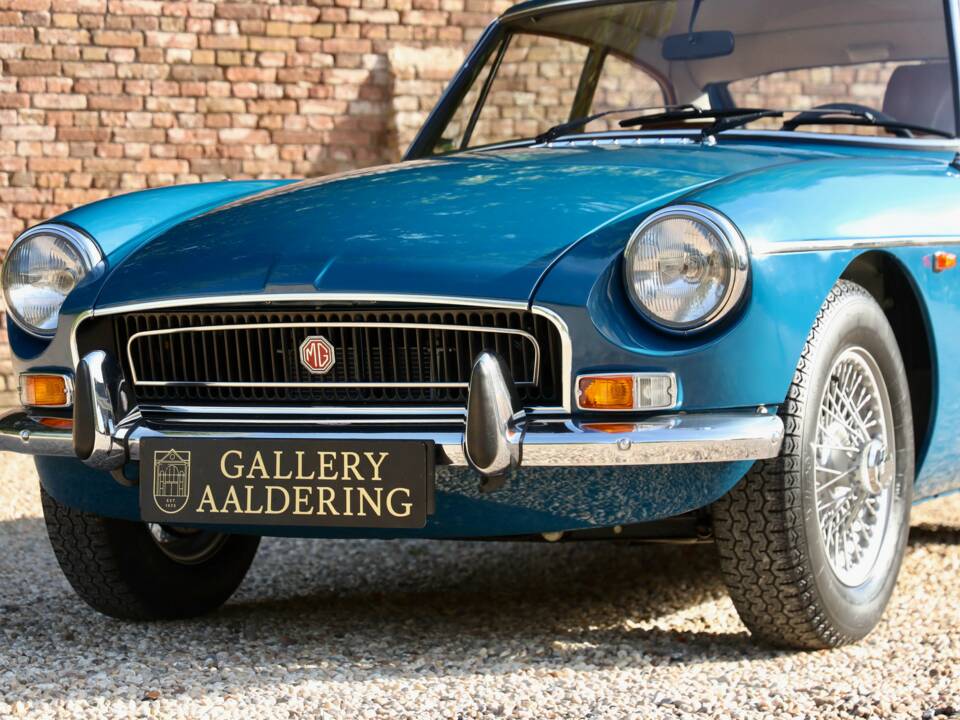 Immagine 20/50 di MG MGB GT (1971)