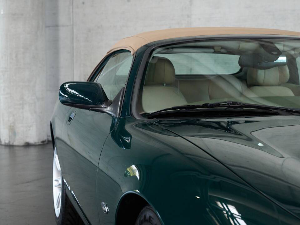 Bild 22/50 von Jaguar XK8 4.0 (2002)