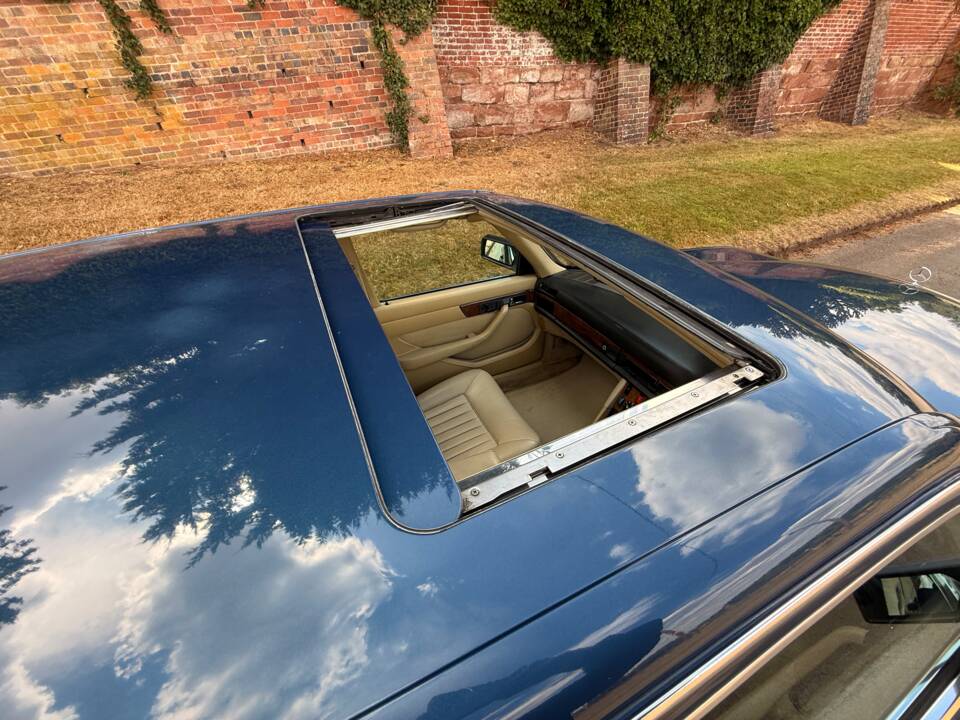 Imagen 19/30 de Mercedes-Benz 500 SE (1988)