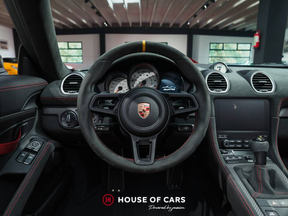 Bild 18/25 von Porsche 718 Spyder RS Weissach (2024)