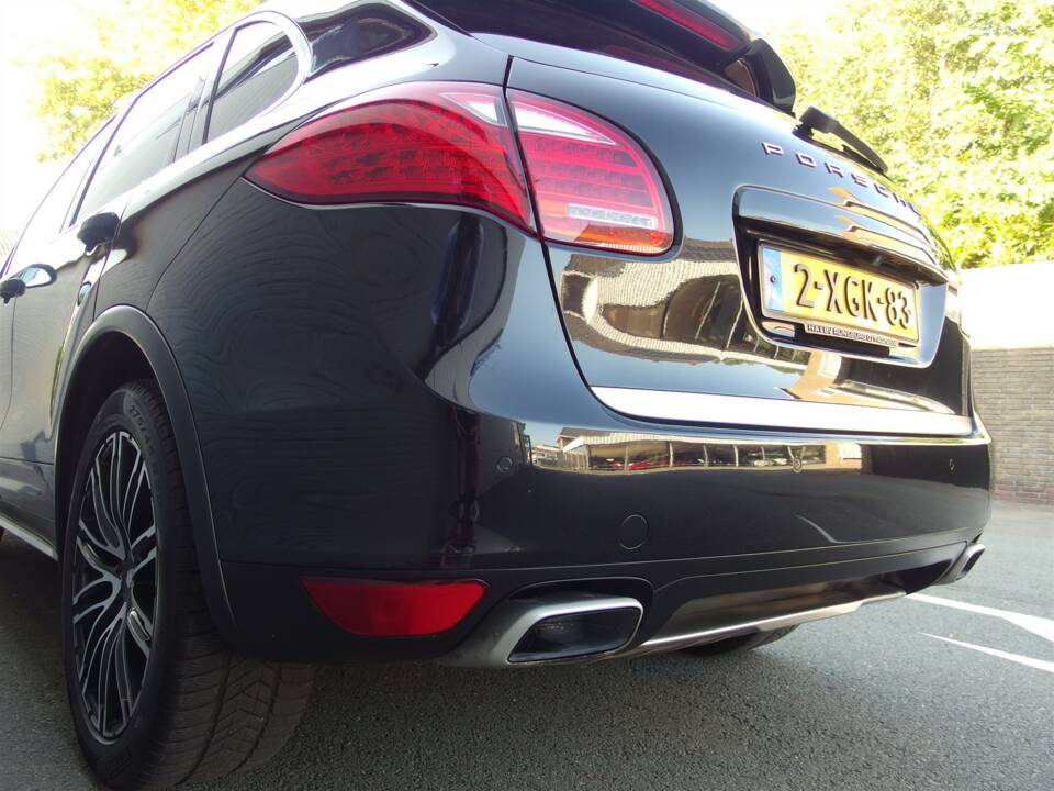 Image 16/96 of Porsche Cayenne S Diesel (2013)