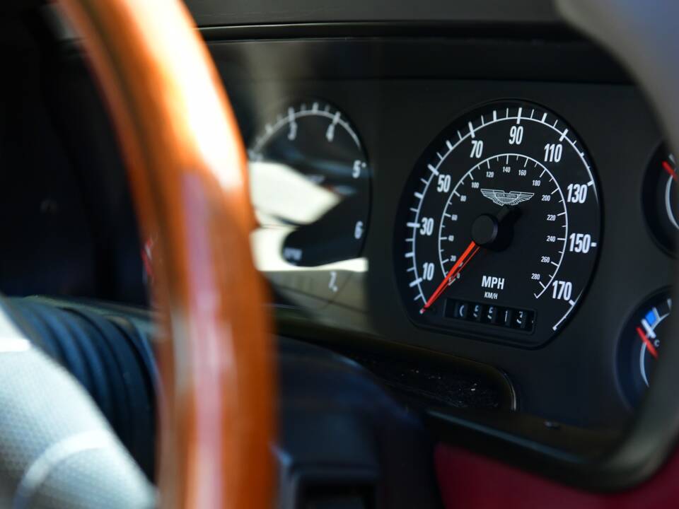 Obraz 45/50 pojazdu Aston Martin DB 7 (1997)