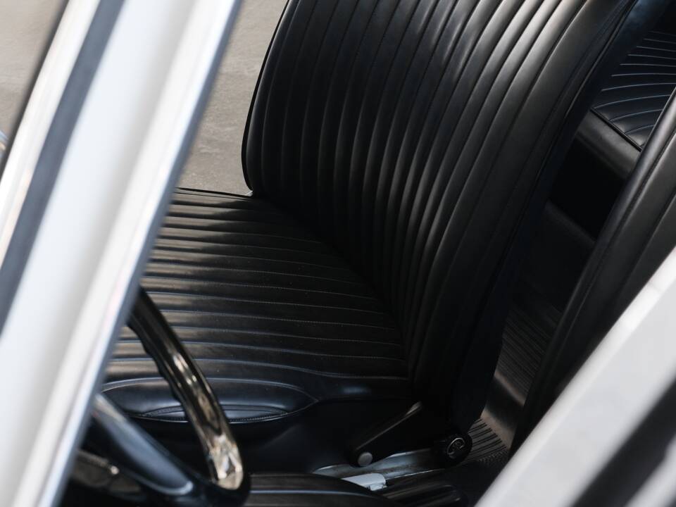 Image 26/50 of BMW 700 LS Luxus (1965)