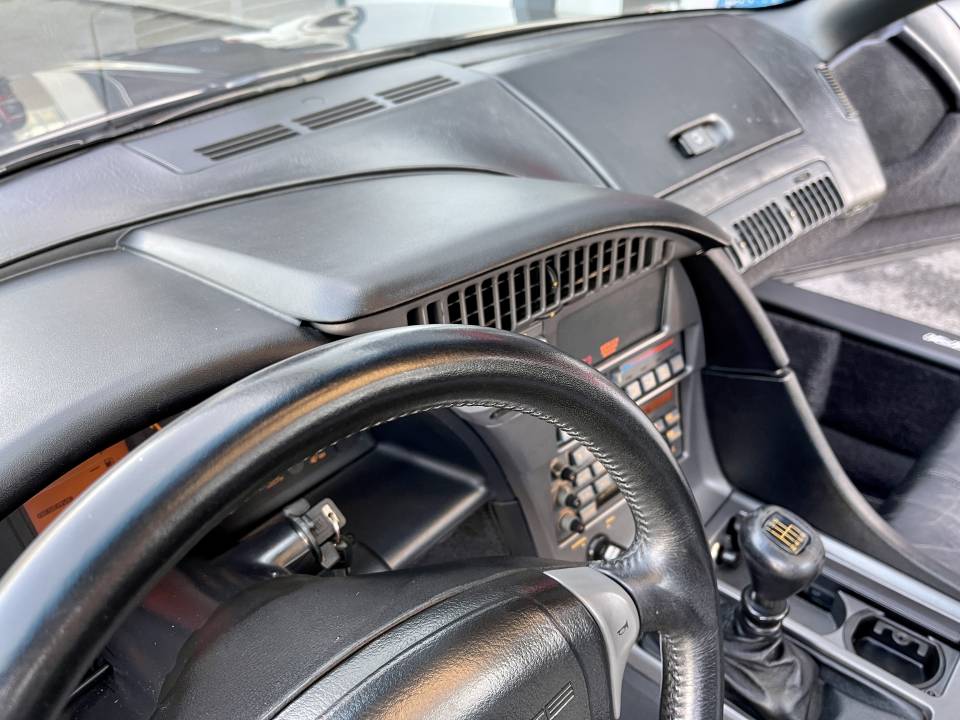 Bild 29/41 von Chevrolet Corvette ZR1 (1990)