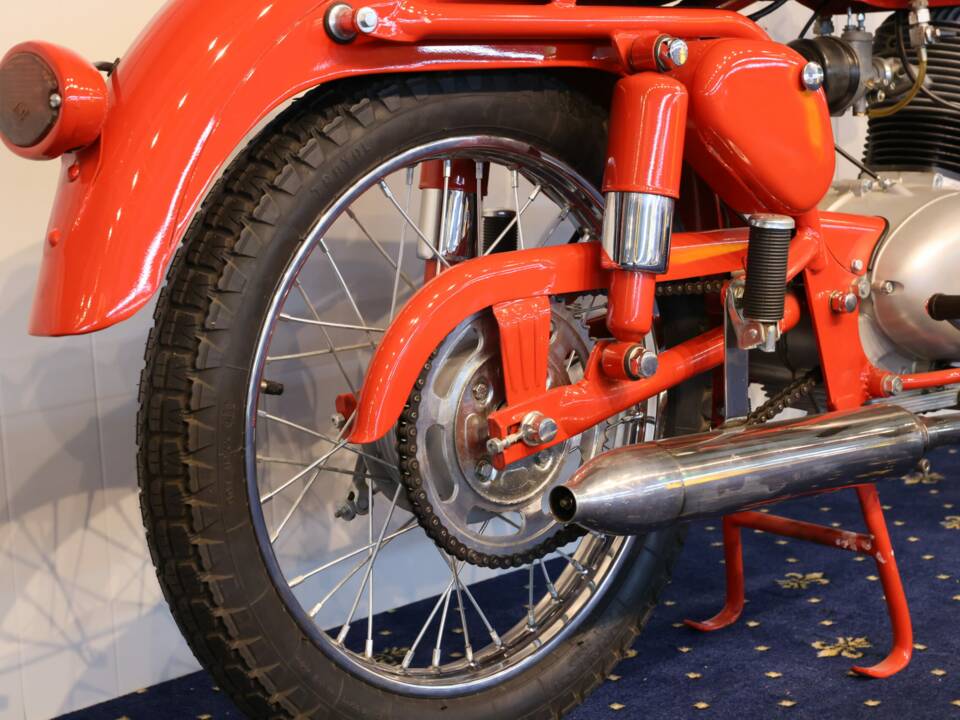 Image 6/26 of Gilera Giubileo 100 (1900)