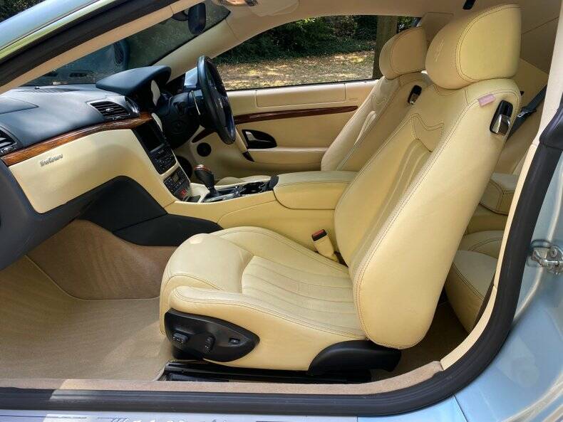 Image 12/50 de Maserati GranTurismo 4.2 (2008)