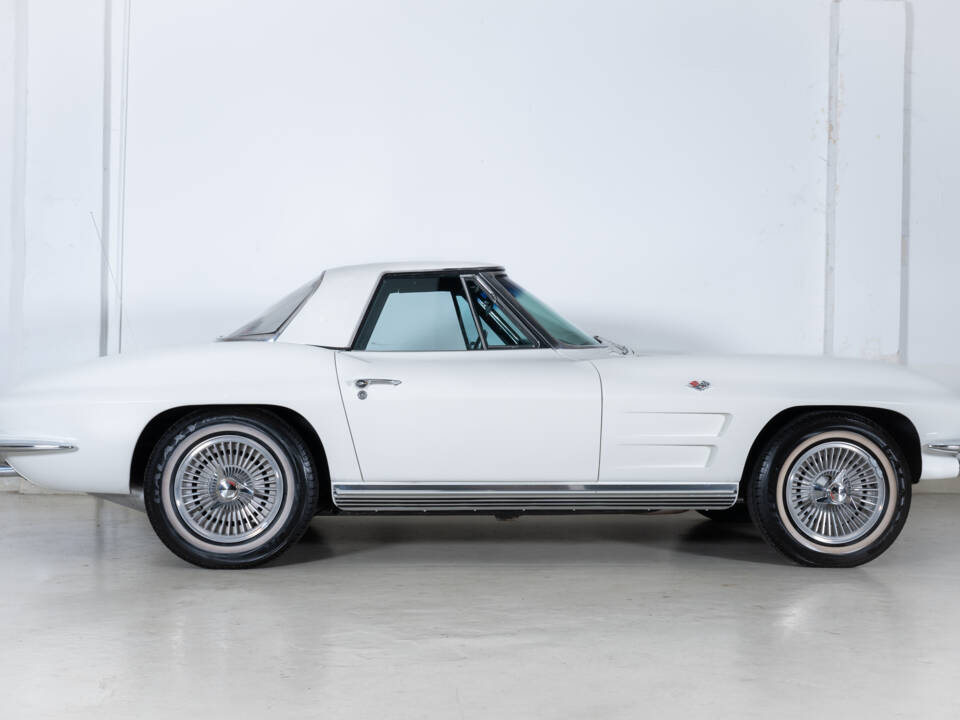 Image 4/28 de Chevrolet Corvette Sting Ray Convertible (1964)