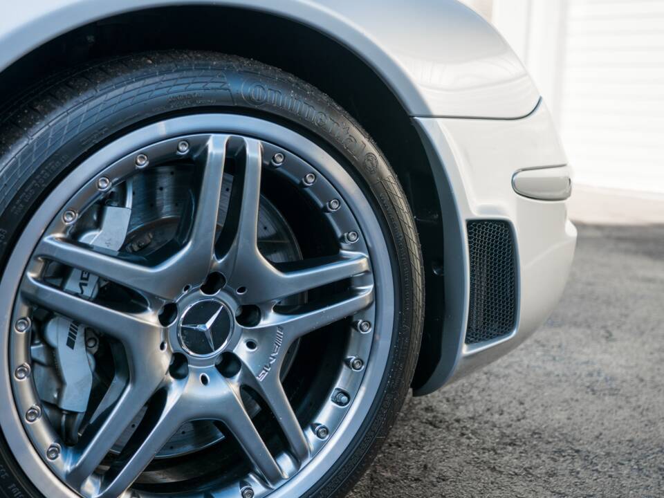 Image 50/51 of Mercedes-Benz SL 65 AMG (2007)