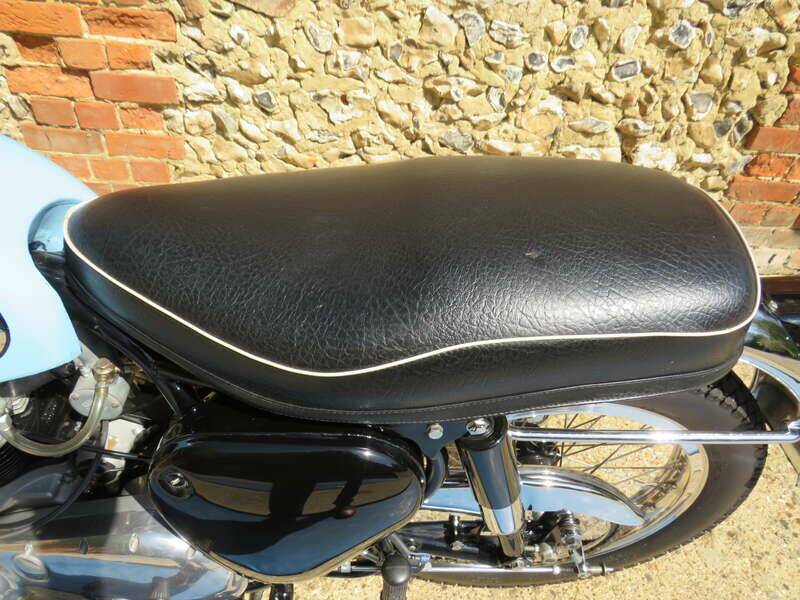 Image 16/45 of BSA A 10 Rocket Gold Star (1963)