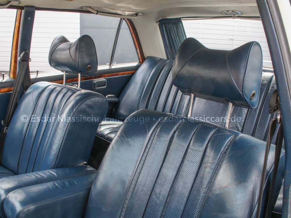 Image 23/35 de Mercedes-Benz 300 SEL 3.5 (1971)