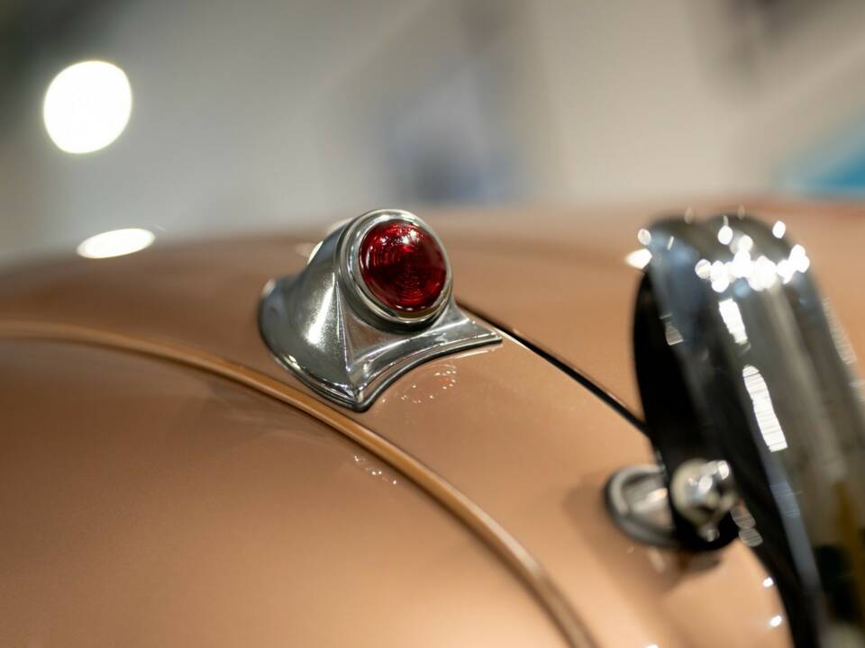Image 25/50 of Jaguar XK 120 OTS (1952)