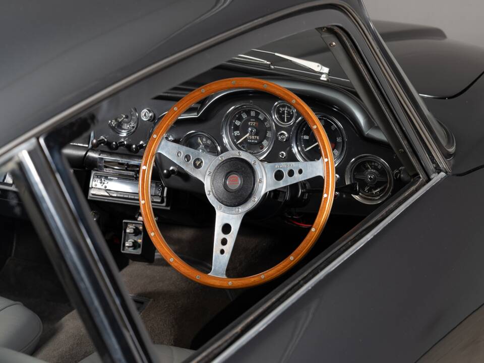 Bild 24/36 von Aston Martin DB 4 Vantage (1963)