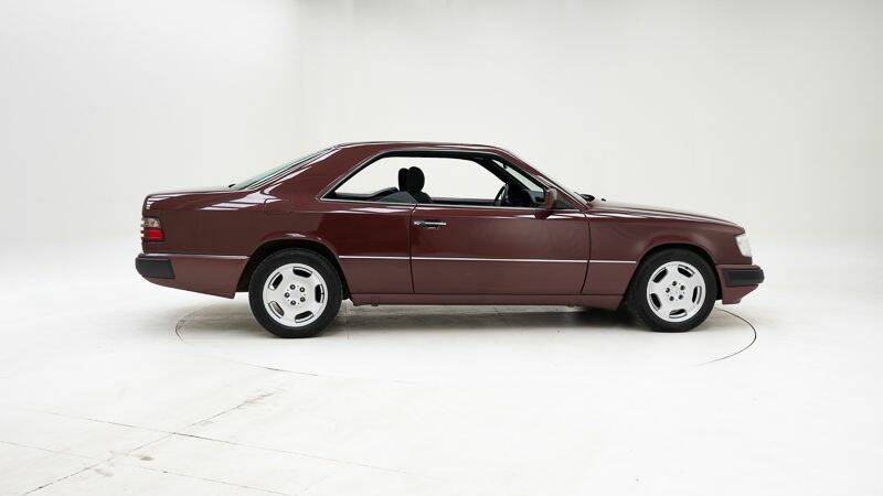 Bild 6/15 von Mercedes-Benz 230 CE (1991)