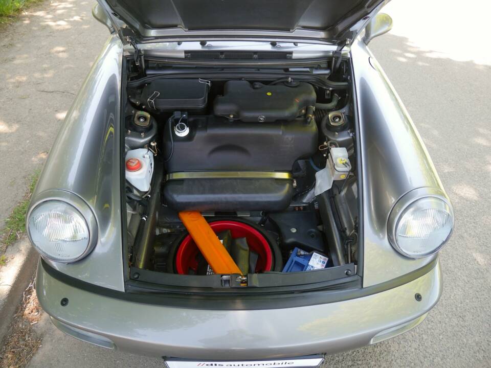 Image 30/42 of Porsche 911 Carrera 2 (1900)