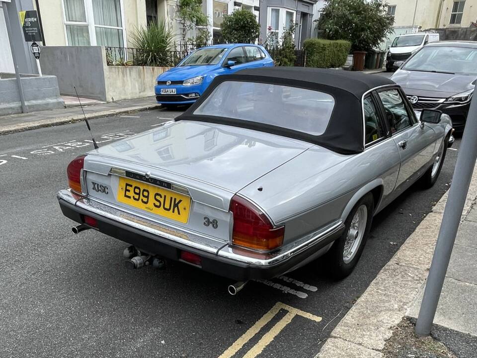 Image 6/8 de Jaguar XJ-SC 3.6 (1987)