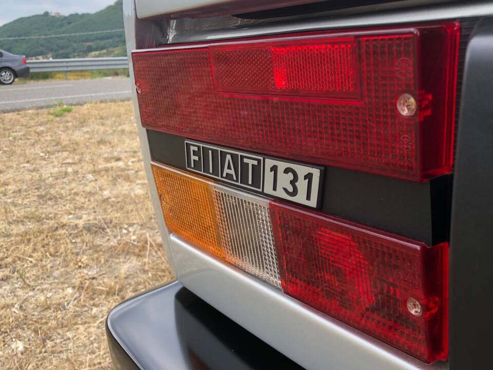 Immagine 18/95 di FIAT 131 Sport &#x2F; Racing (1982)