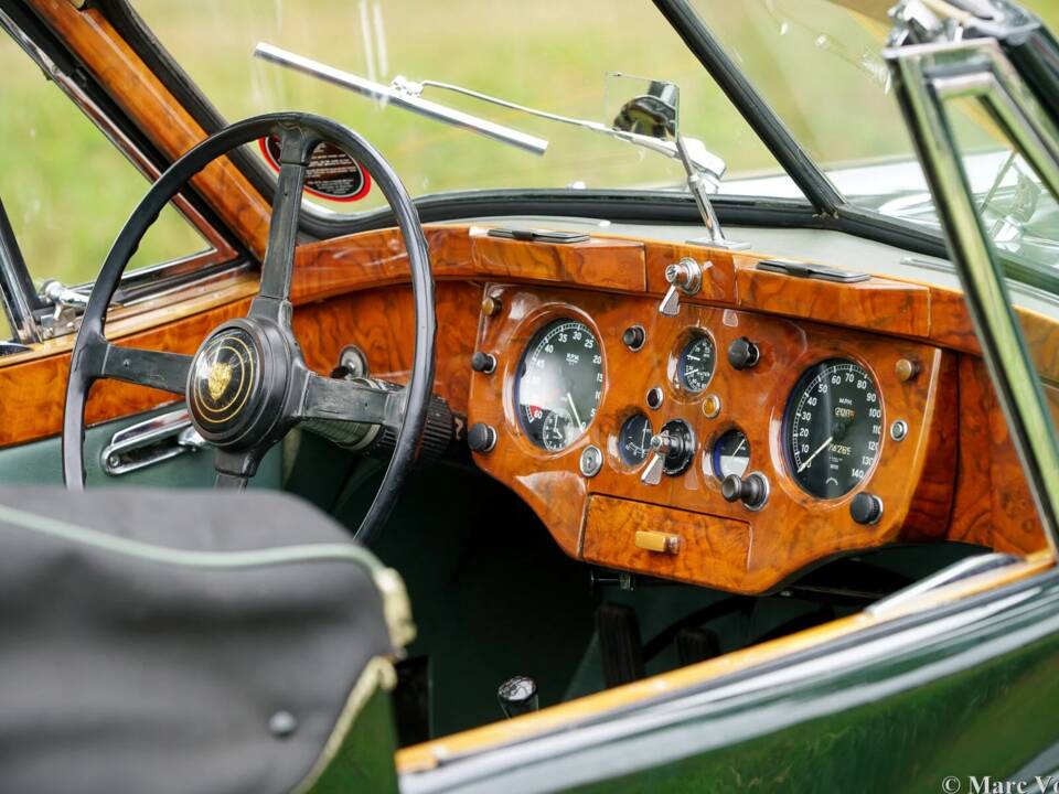 Afbeelding 31/59 van Jaguar XK 140 SE DHC (1955)