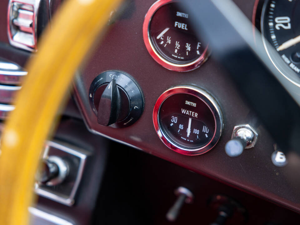 Image 22/50 of Aston Martin DB 5 (1964)