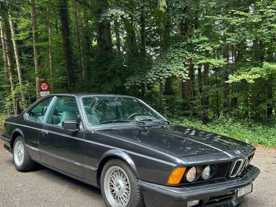 Immagine 2/9 di BMW 635 CSi (1986)