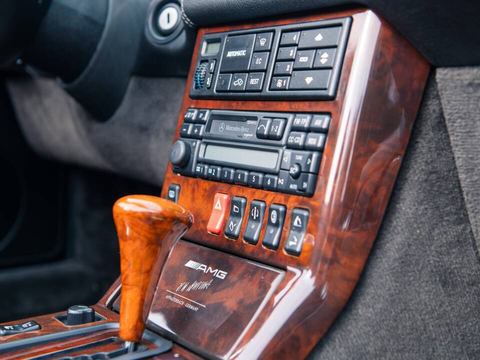 Bild 29/38 von Mercedes-Benz SL 600 6.0 AMG (1994)