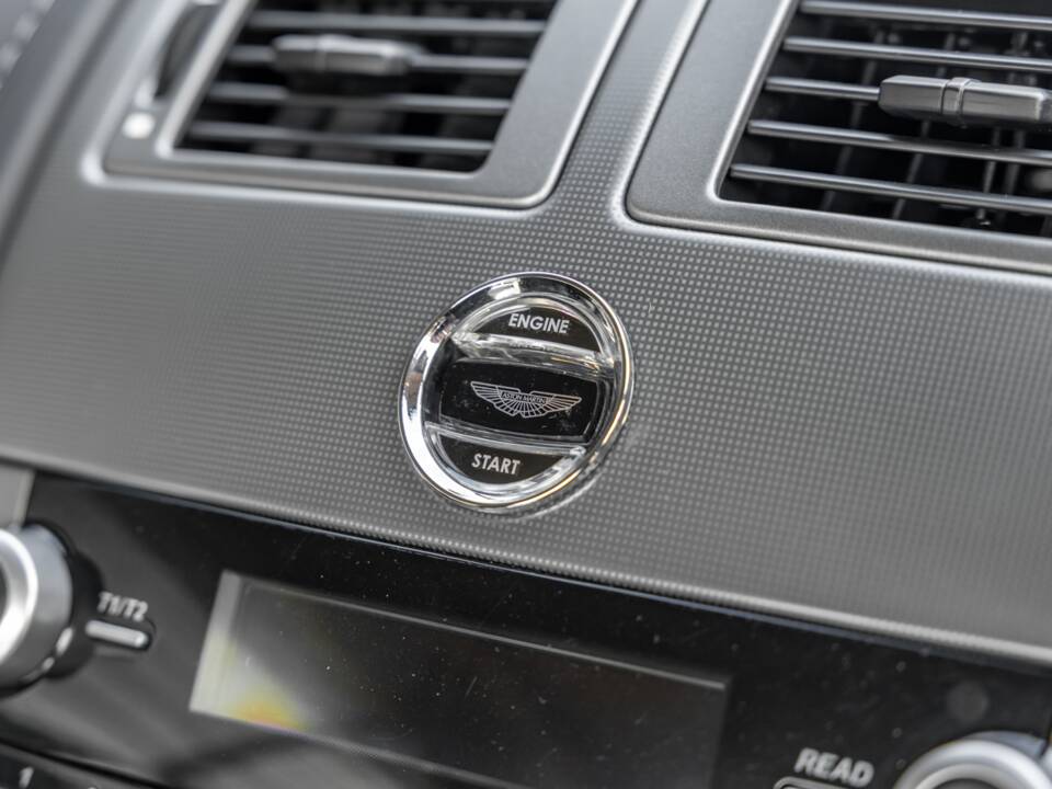 Image 26/77 of Aston Martin DBS (2009)