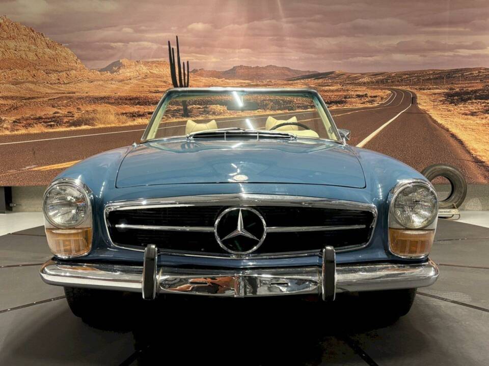 Image 2/36 de Mercedes-Benz 280 SL (1970)