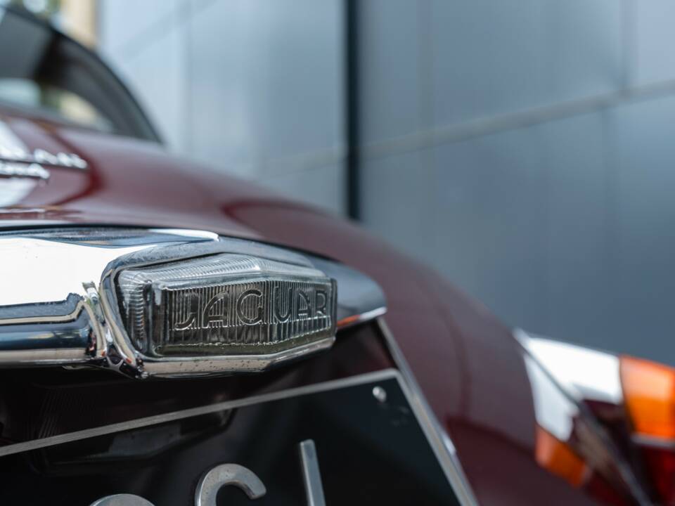 Image 18/50 de Jaguar Mk II 3.4 (1967)