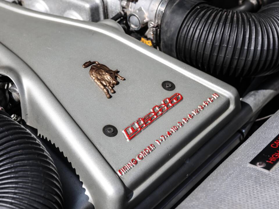 Image 26/26 of Lamborghini Diablo VT (1994)