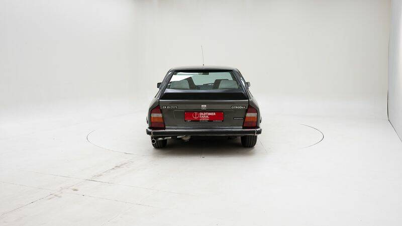 Bild 7/15 von Citroën CX 25 GTI (1985)