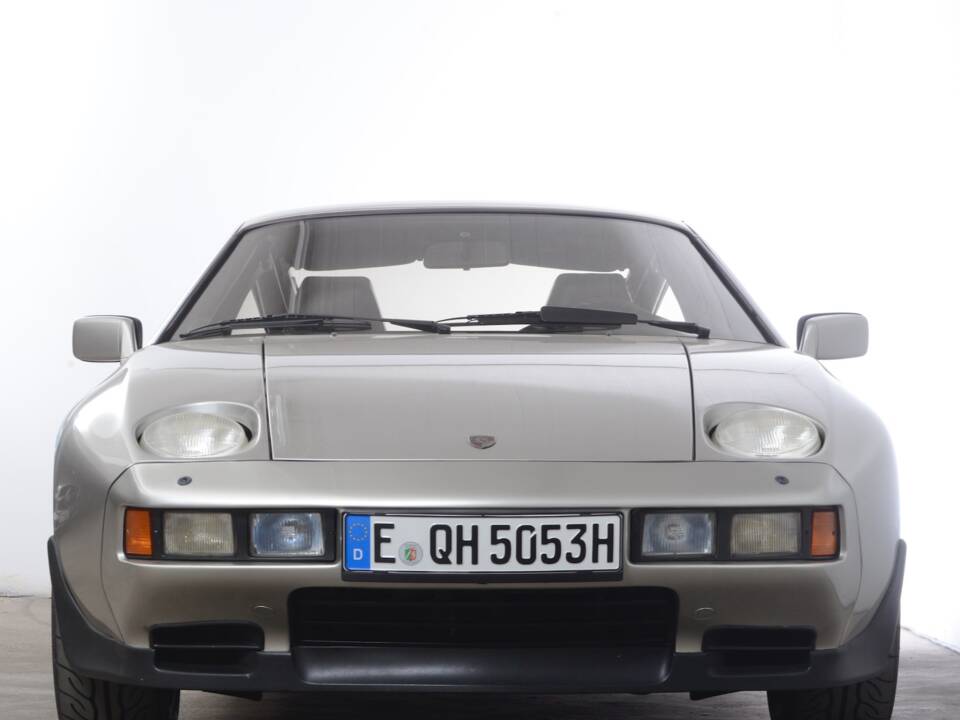 Immagine 1/20 di Porsche 928 S (1981)