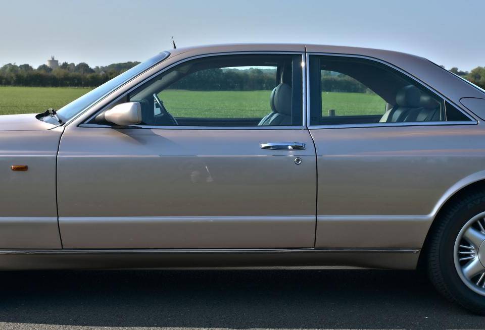 Image 5/50 de Bentley Continental R (1996)