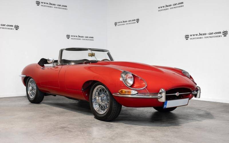 Image 1/11 of Jaguar E-Type (1968)