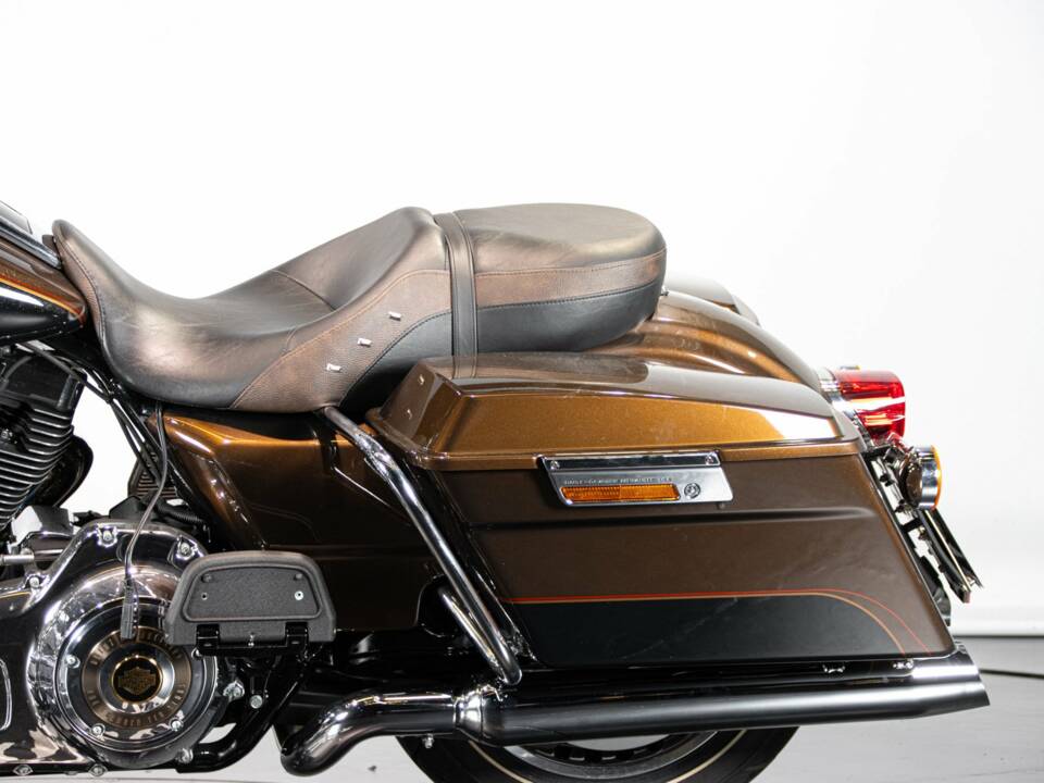 Bild 41/50 von Harley-Davidson DUMMY (2013)