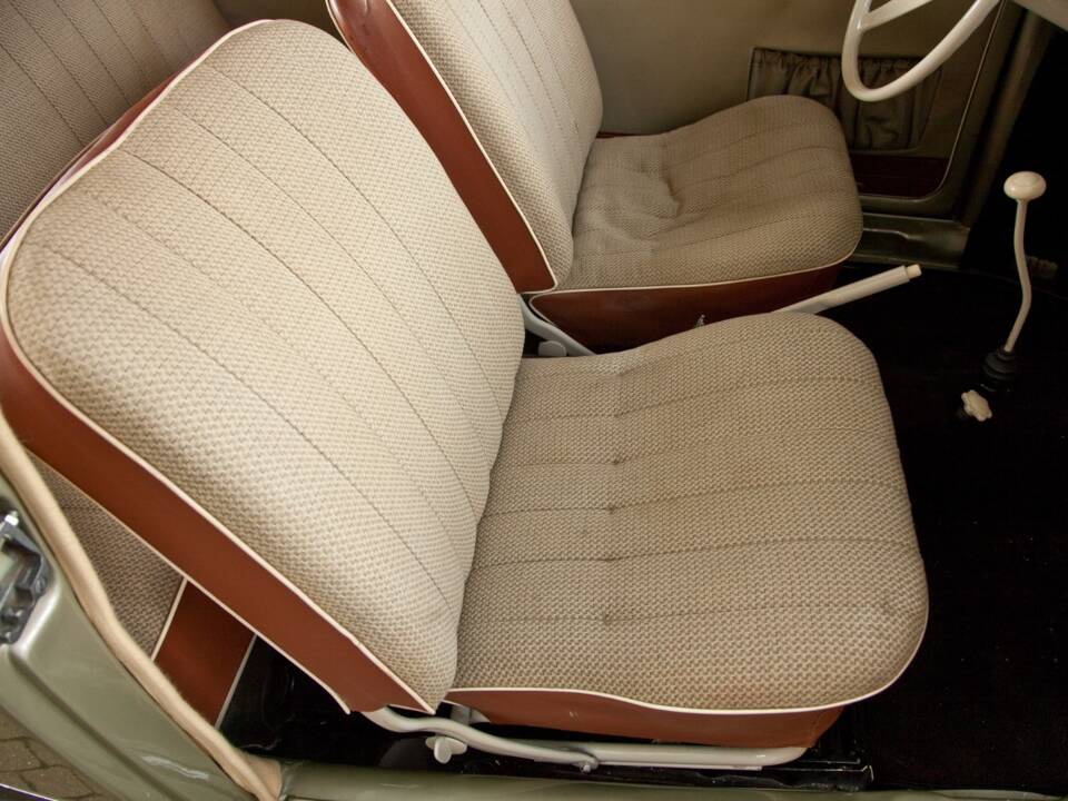 Image 24/52 of Volkswagen Beetle 1200 Export "Dickholmer" (1957)