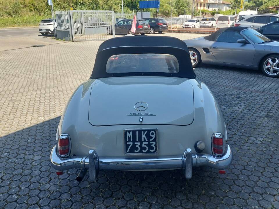 Image 9/16 of Mercedes-Benz 190 SL (1960)