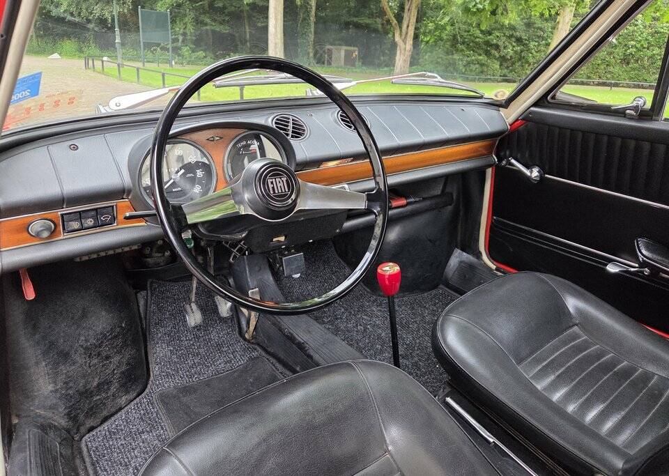 Immagine 2/8 di FIAT 850 Coupe (1965)