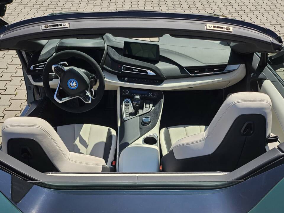 Image 11/18 of BMW i8 Roadster "The Last 18" (2020)