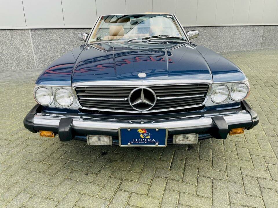 Afbeelding 7/36 van Mercedes-Benz 560 SL (1986)