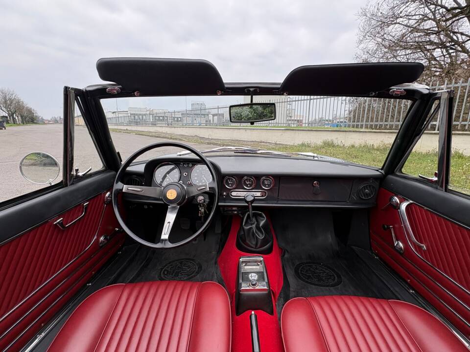 Imagen 8/32 de Alfa Romeo 1750 Spider (1970)