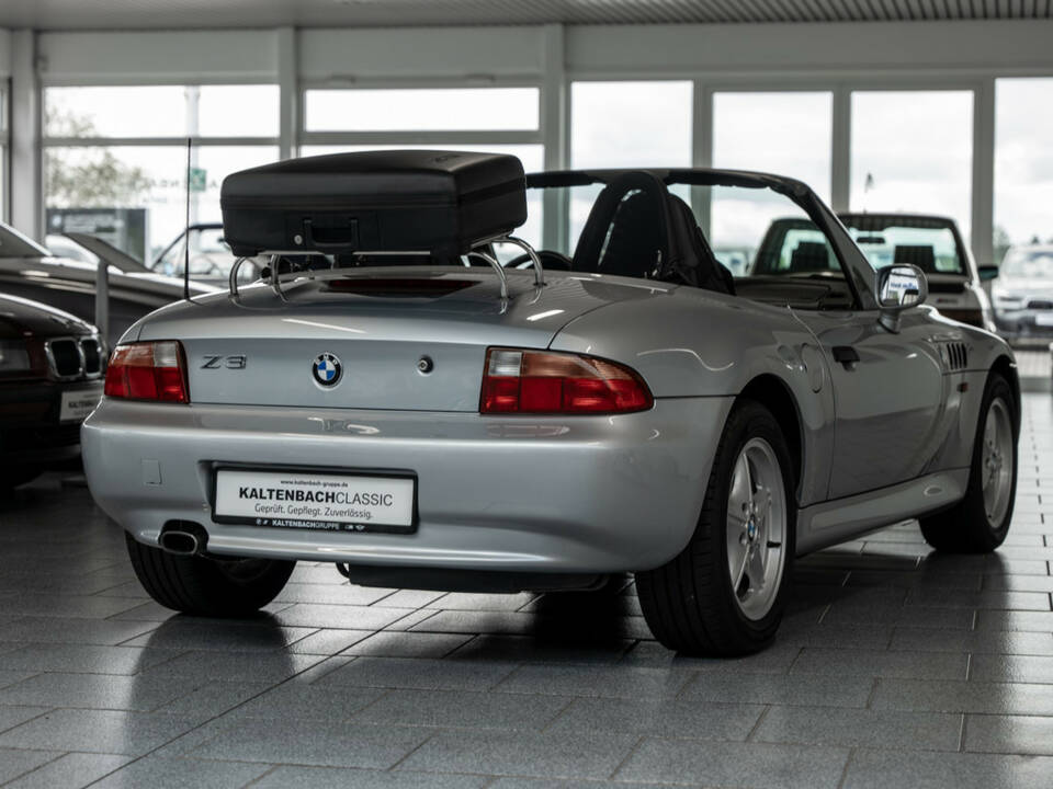 Imagen 2/22 de BMW Z3 1.9i (1998)